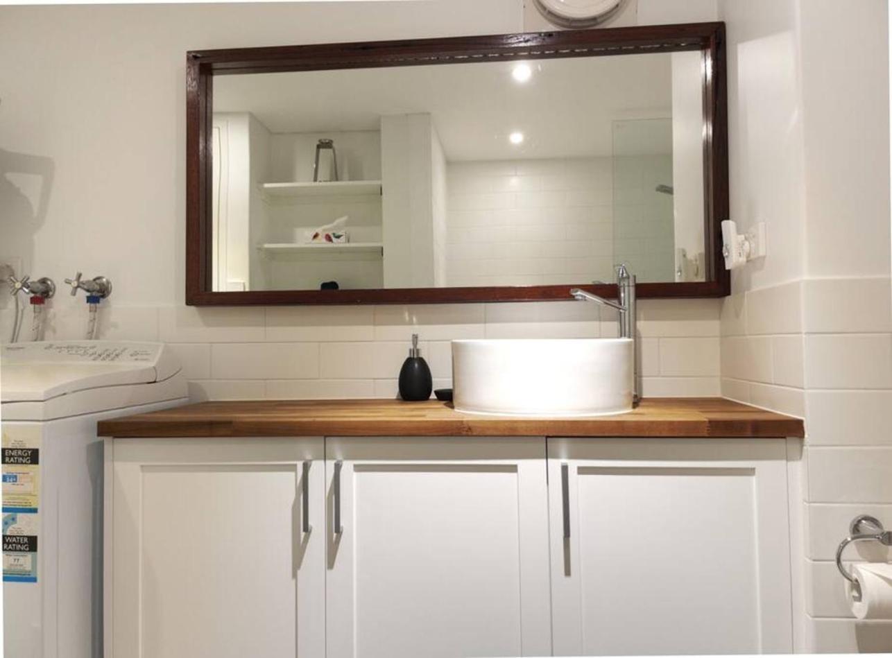 Magical Mcatee W Pool And King Bed Apartment Fremantle Exterior photo