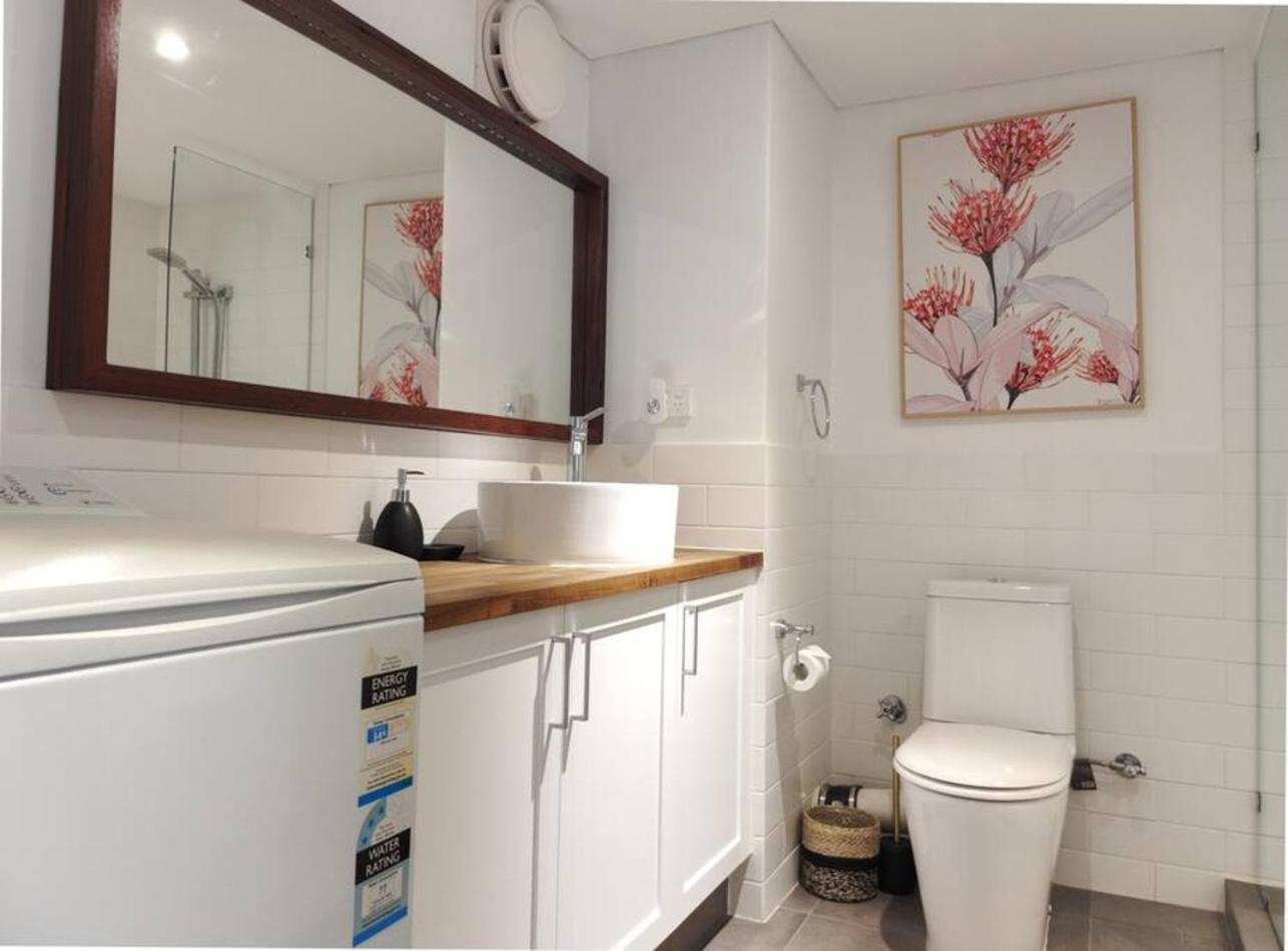 Magical Mcatee W Pool And King Bed Apartment Fremantle Exterior photo