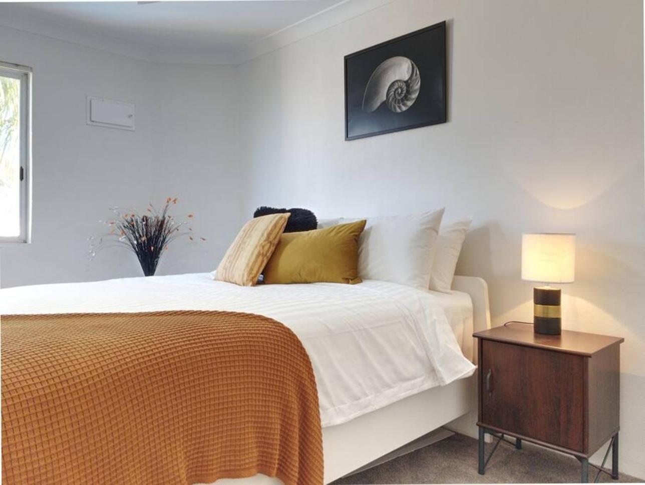 Magical Mcatee W Pool And King Bed Apartment Fremantle Exterior photo